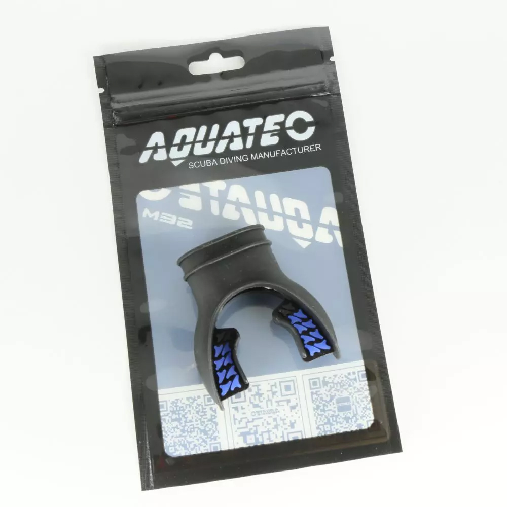 картинка Анатомический загубник Aquatec (синий) от магазина DivingWolf