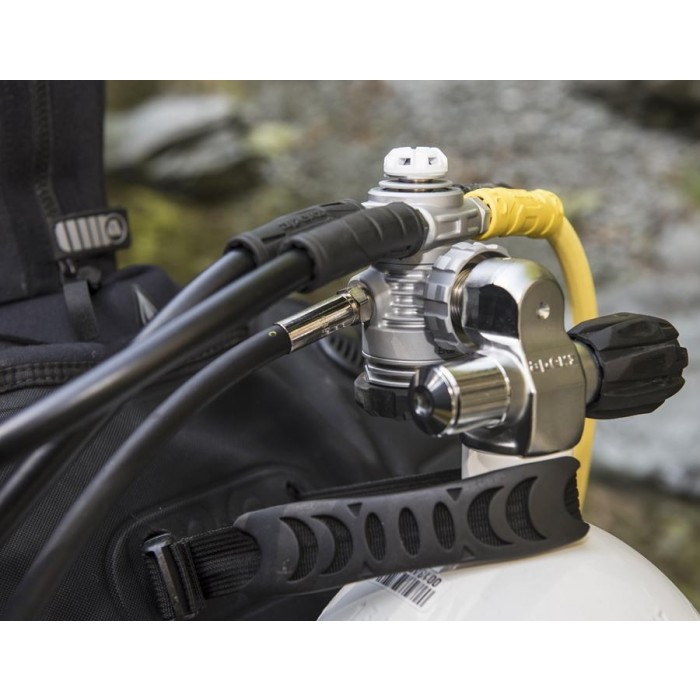 картинка Комплект регулятор MTX-R DIN + октопус MTX-R Apeks от магазина DivingWolf