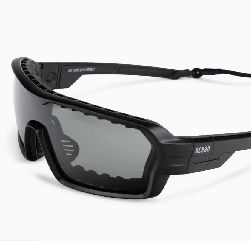 картинка Очки Ocean Chameleon чёрные матовые/тёмные линзы от магазина DivingWolf