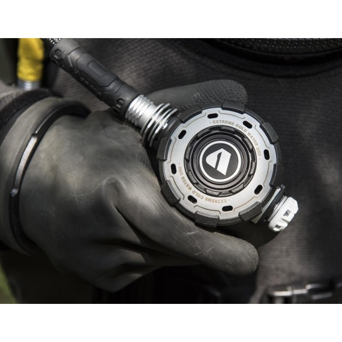 картинка Комплект регулятор MTX-R DIN + октопус MTX-R Apeks от магазина DivingWolf