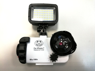 картинка Sea Frogs iPhone 7/8 Kit SL-101, комплект для Apple iPhone 7/8 с фонарем SL-101 от магазина DivingWolf