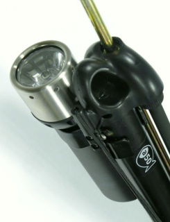 картинка Адаптер металлический для крепления фонаря к ружью от магазина DivingWolf