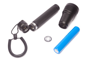 картинка Фонарь Salvimar RIGEL 3500 люмен, 3 диода, 2 аккумулятора 26650, белый свет от магазина DivingWolf