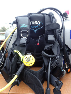 картинка Компенсатор-плавучести Tusa Jasmine (BC-0401) (женский) от магазина DivingWolf