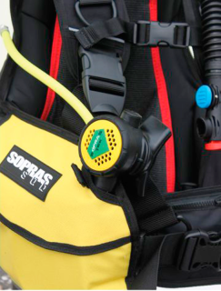 картинка Жилет-компенсатор BCD SoprasSub Divecenter черный/желтый от магазина DivingWolf