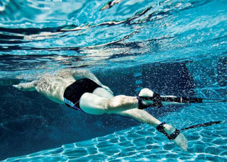 картинка Фиксатор для ног Aqua Sphere Stationary Swimmer от магазина DivingWolf