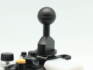 картинка 2.5"/6.9cm Cold shoe - 1" ball adapter, адаптер с холодного башмака на шар от магазина DivingWolf