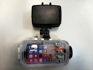 картинка Sea Frogs iPhone X White Kit SL-101, комплект для Apple iPhone X белый с фонарем SL-101 от магазина DivingWolf