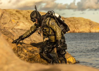 картинка Гидрокостюм cухой D3 Ergo WaterProof женский от магазина DivingWolf