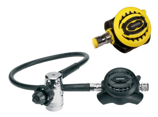 картинка Комплект.Регулятор XTX 50 + октопус ХТХ40 2013 Apeks от магазина DivingWolf