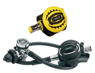 картинка Комплект.Регулятор XTX 200 + октопус ХТХ40 2013 Apeks от магазина DivingWolf